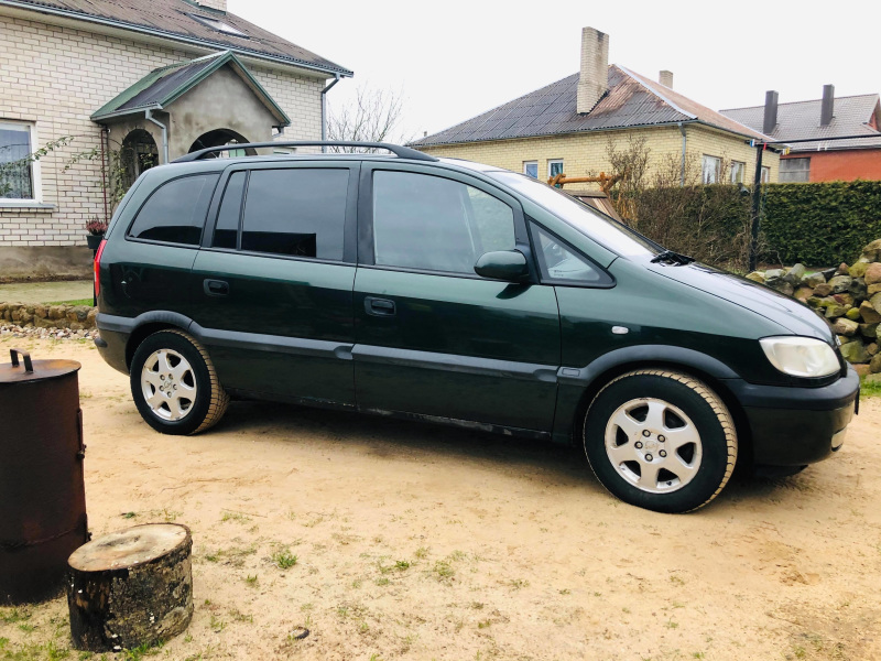 Opel zafira lt